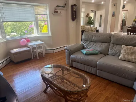 650 Warren Avenue Thornwood NY 10594