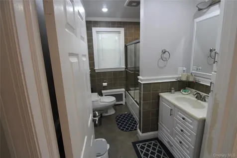 650 Warren Avenue Thornwood NY 10594