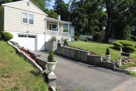 650 Warren Avenue Thornwood NY 10594