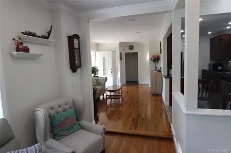 650 Warren Avenue Thornwood NY 10594