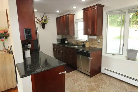 650 Warren Avenue Thornwood NY 10594