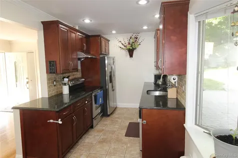 650 Warren Avenue Thornwood NY 10594