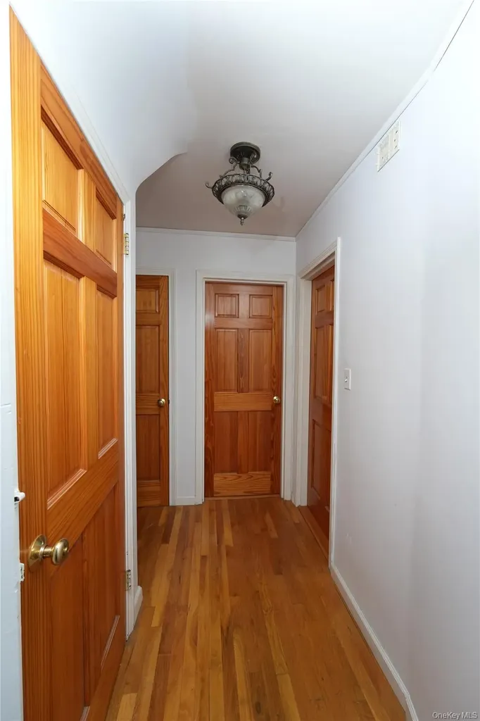 368 Merrifield Avenue Oceanside NY 11572