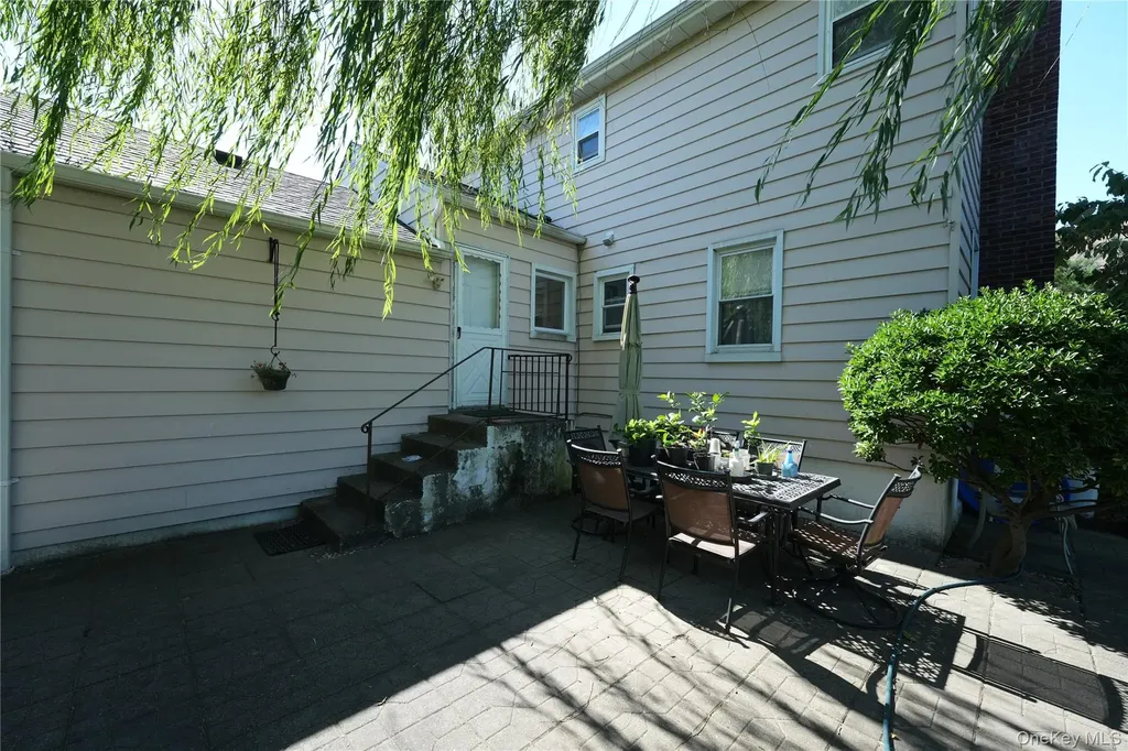 368 Merrifield Avenue Oceanside NY 11572