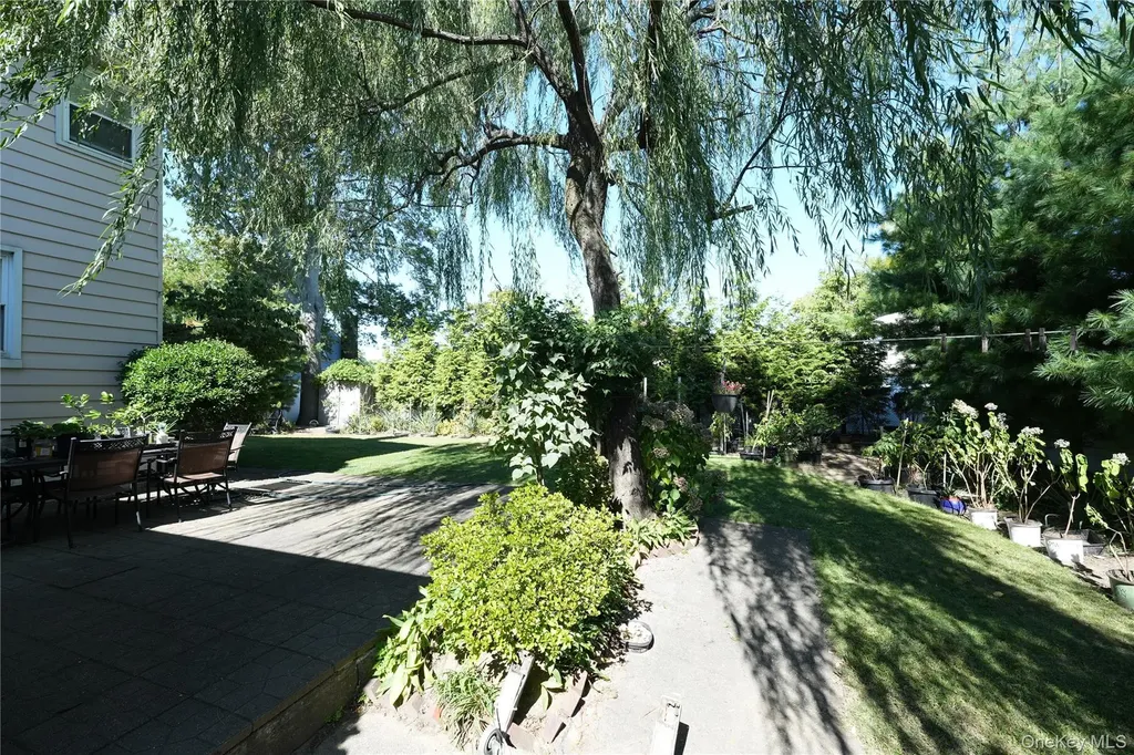 368 Merrifield Avenue Oceanside NY 11572