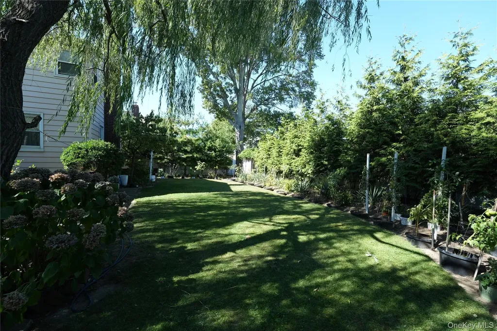 368 Merrifield Avenue Oceanside NY 11572