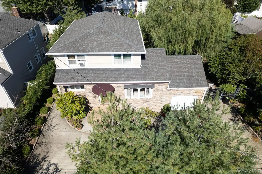 368 Merrifield Avenue Oceanside NY 11572