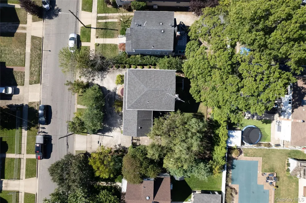 368 Merrifield Avenue Oceanside NY 11572