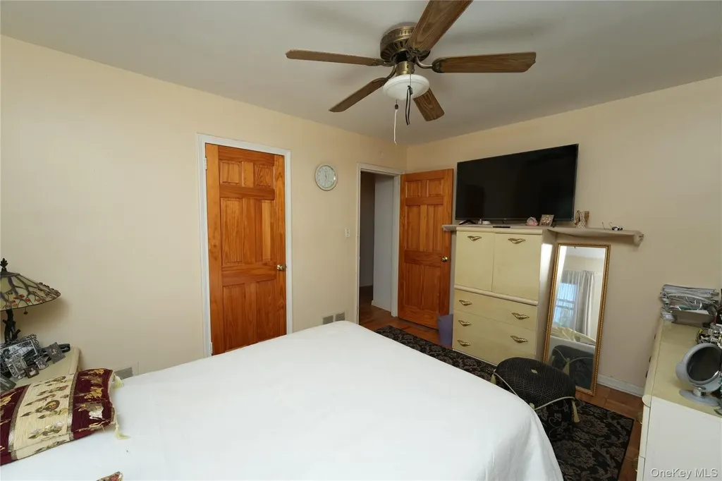 368 Merrifield Avenue Oceanside NY 11572