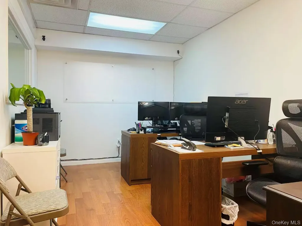 13336 41st Road Flushing NY 11355
