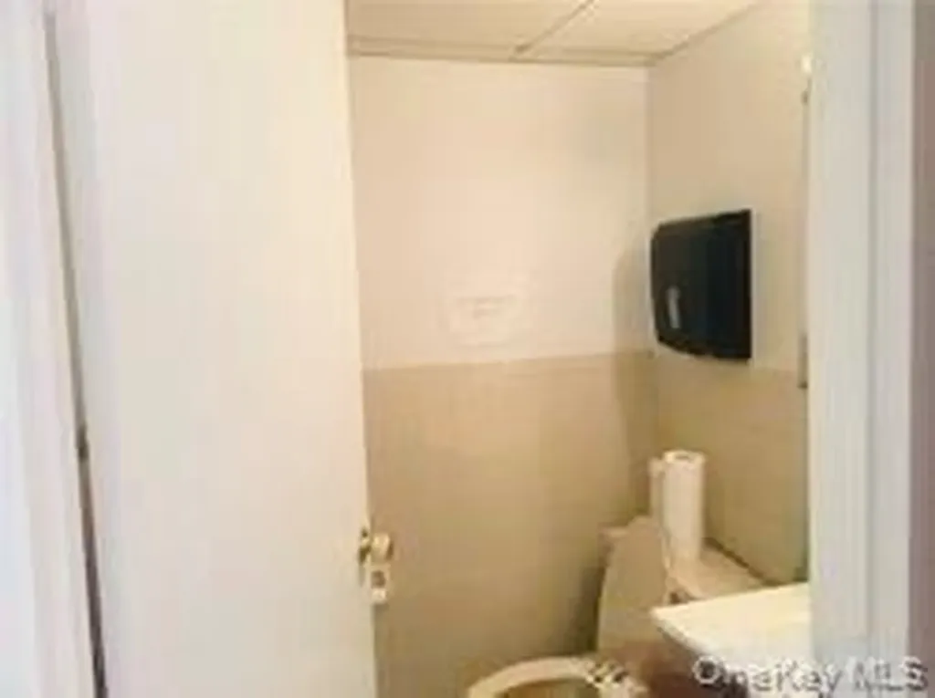 13336 41st Road Flushing NY 11355