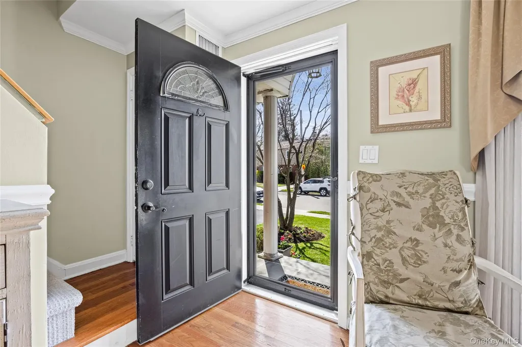 416 Argyle Road Mineola NY 11501