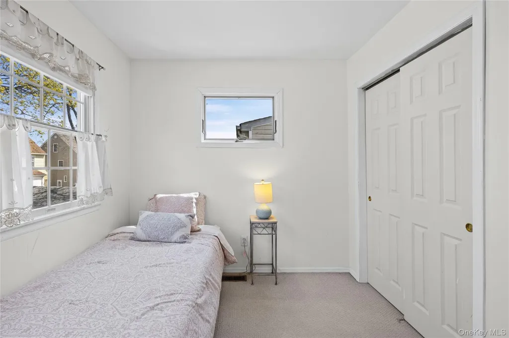 416 Argyle Road Mineola NY 11501