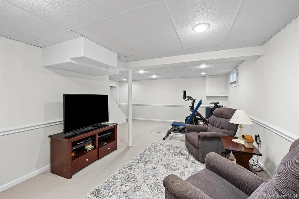 416 Argyle Road Mineola NY 11501