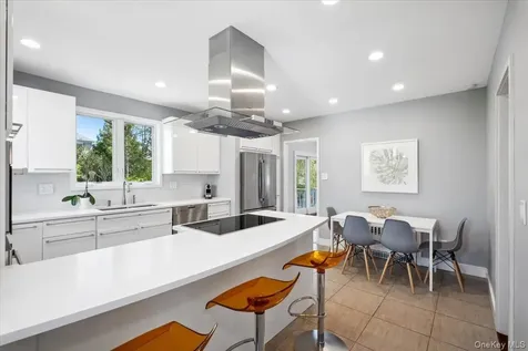 337 Heathcote Road Scarsdale NY 10583