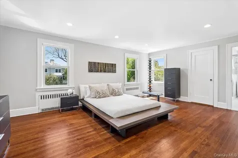 337 Heathcote Road Scarsdale NY 10583