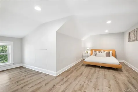 337 Heathcote Road Scarsdale NY 10583