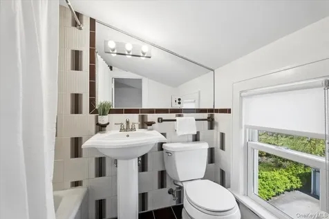 337 Heathcote Road Scarsdale NY 10583
