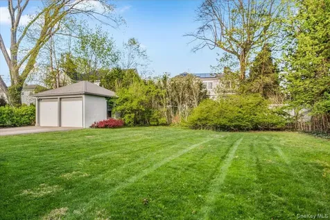 337 Heathcote Road Scarsdale NY 10583