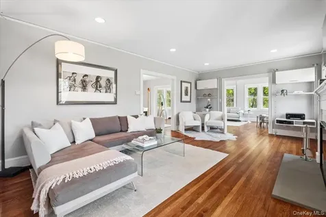 337 Heathcote Road Scarsdale NY 10583