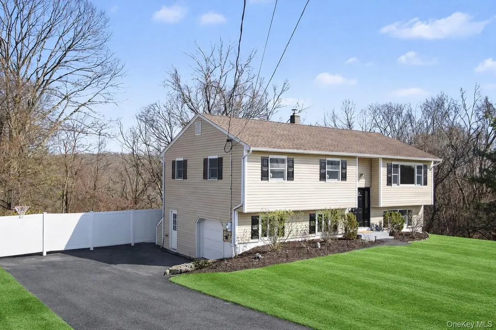 11 Richard Road Mahopac NY 10541