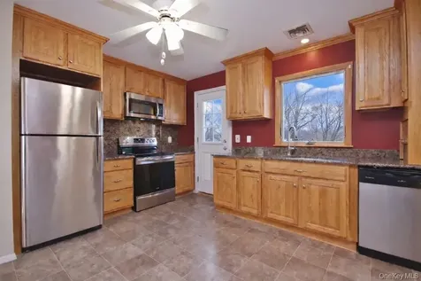 11 Richard Road Mahopac NY 10541