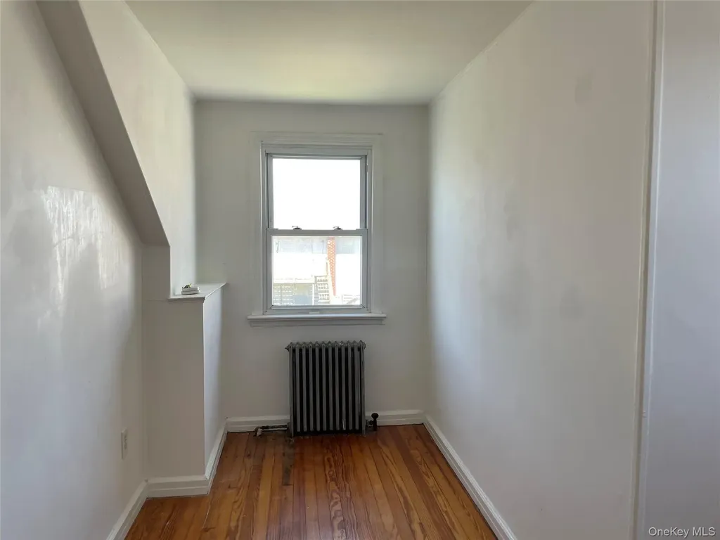 10 Mckinley Lindenhurst NY 11757