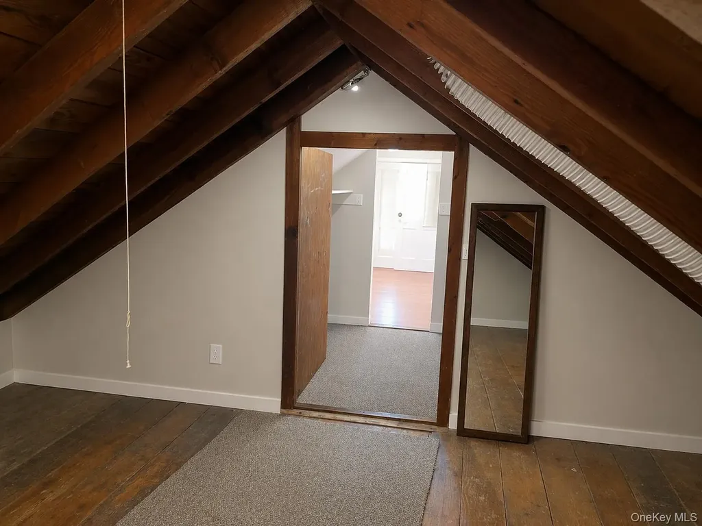 10 Mckinley Lindenhurst NY 11757