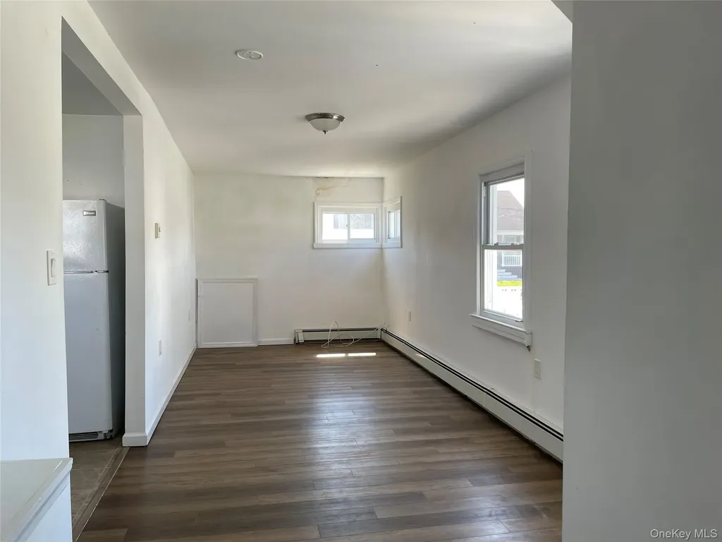 10 Mckinley Lindenhurst NY 11757