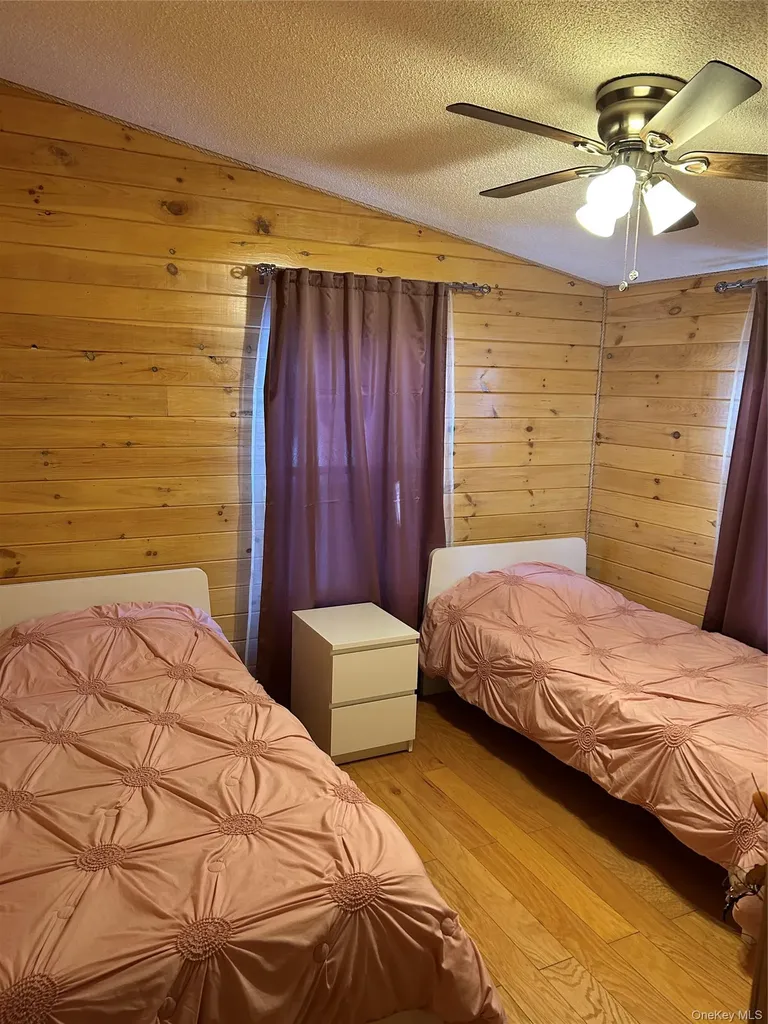 68 Oxford Circle Neversink NY 12759