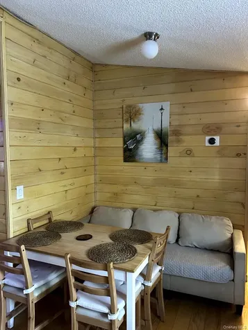 68 Oxford Circle Neversink NY 12759