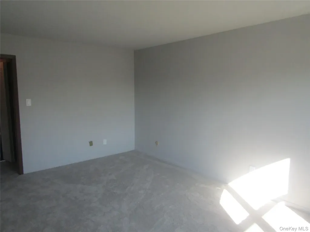 175 Main Avenue Wheatley Heights NY 11798