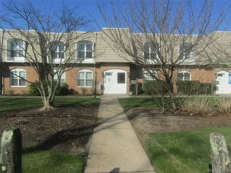 175 Main Avenue Wheatley Heights NY 11798