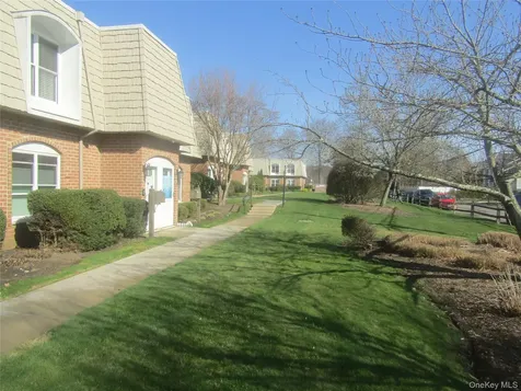 175 Main Avenue Wheatley Heights NY 11798