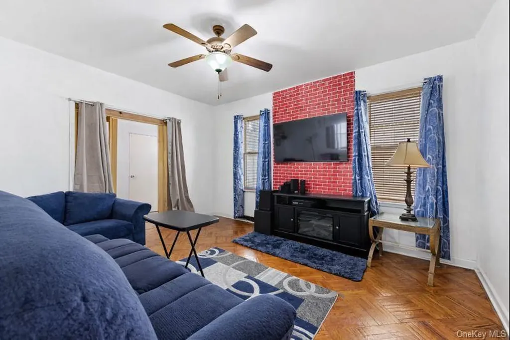 596 E 52nd Street Brooklyn NY 11203