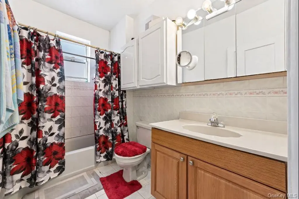 596 E 52nd Street Brooklyn NY 11203