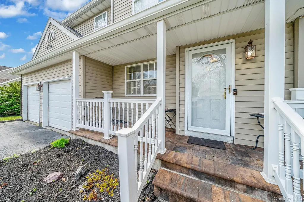 92 Old Selden Stage Road Selden NY 11784