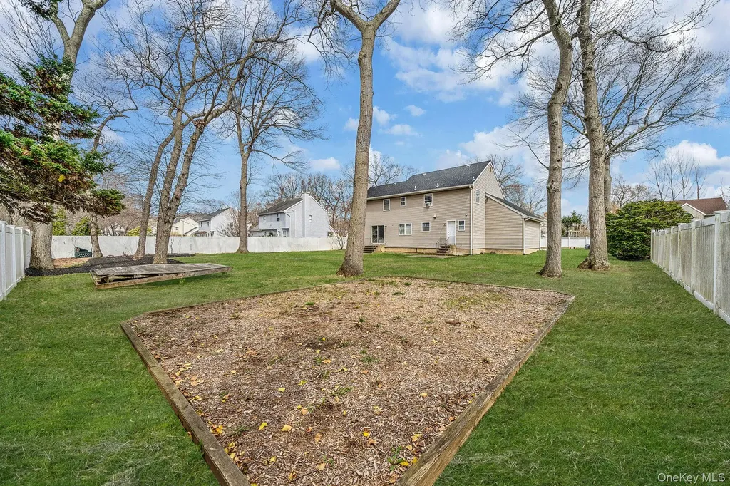 92 Old Selden Stage Road Selden NY 11784
