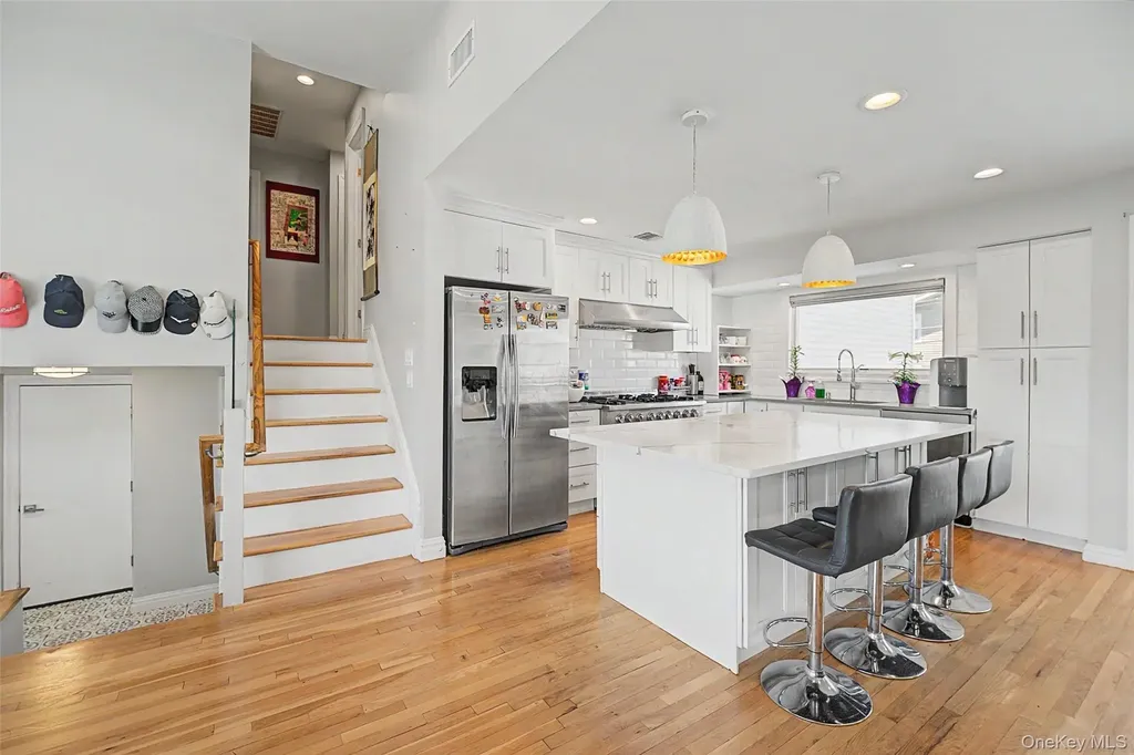 47 Favorite Lane Jericho NY 11753