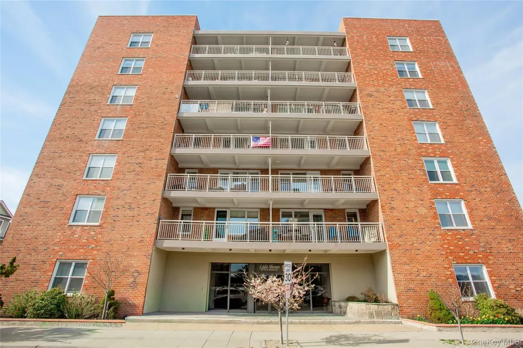855 E Broadway Long Beach NY 11561