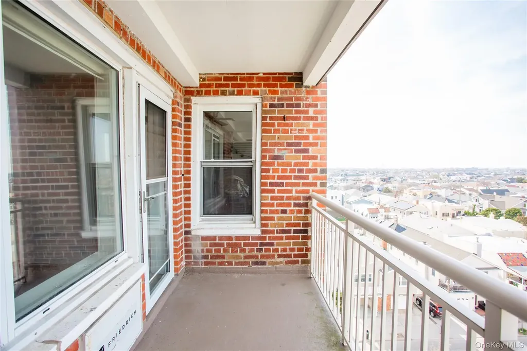 855 E Broadway Long Beach NY 11561