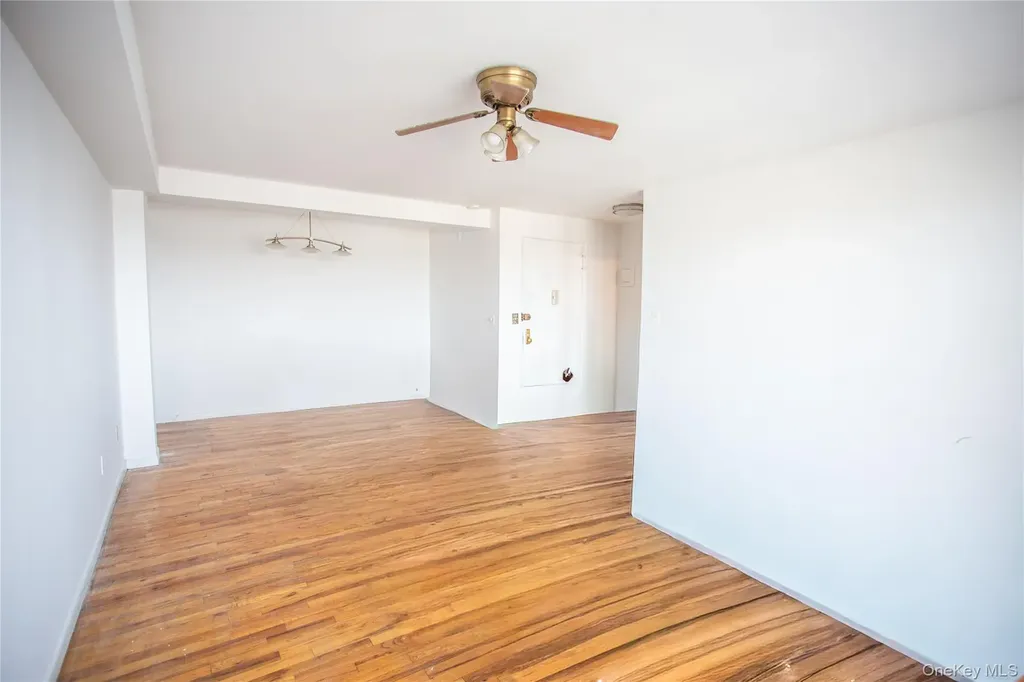 855 E Broadway Long Beach NY 11561