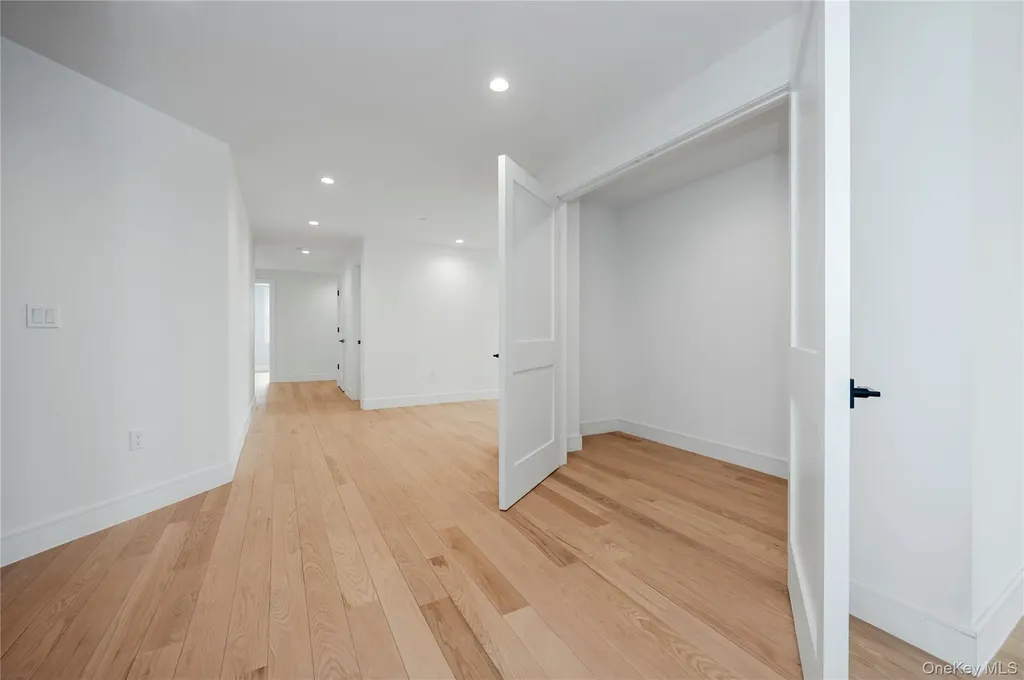 50 W Broadway Long Beach NY 11561