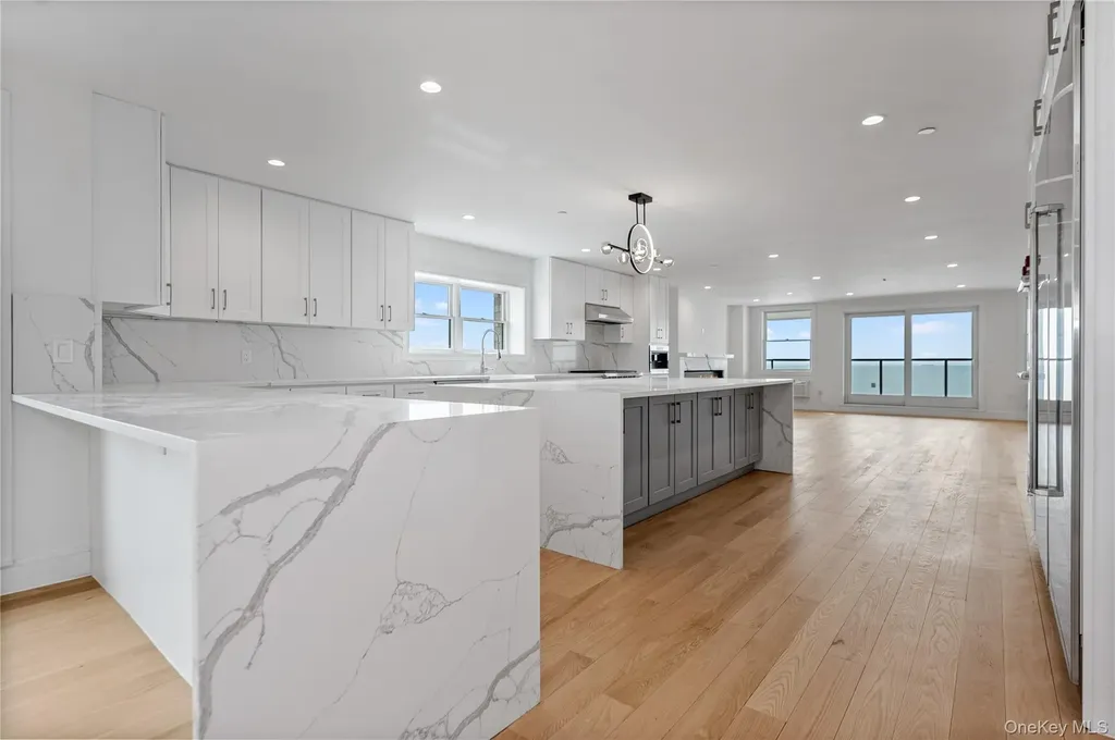 50 W Broadway Long Beach NY 11561