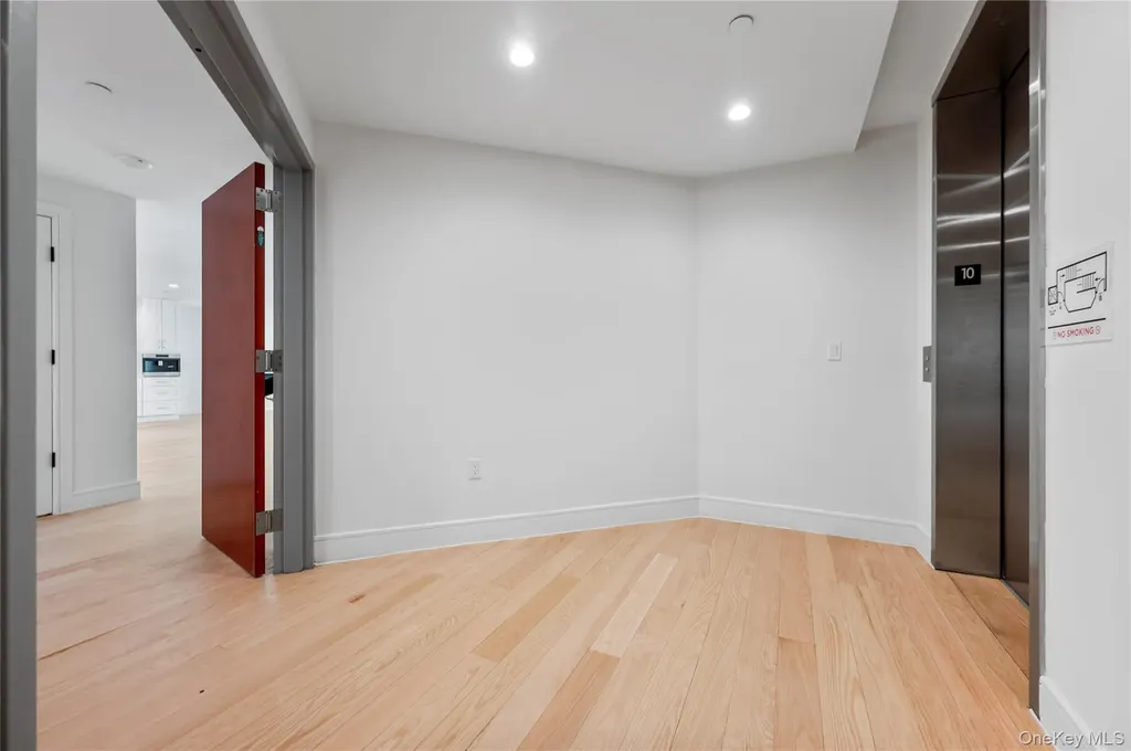 50 W Broadway Long Beach NY 11561