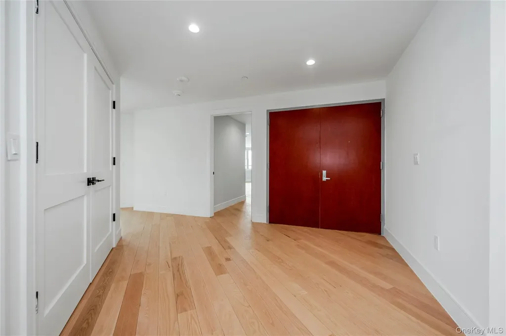 50 W Broadway Long Beach NY 11561