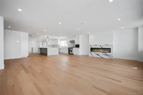50 W Broadway Long Beach NY 11561