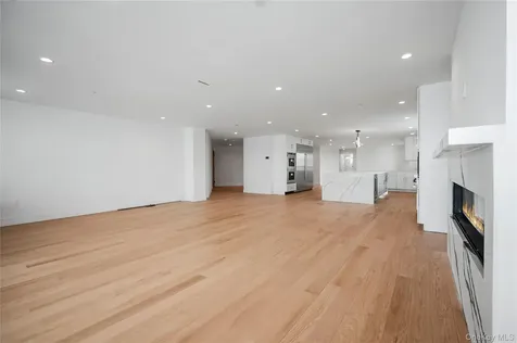 50 W Broadway Long Beach NY 11561