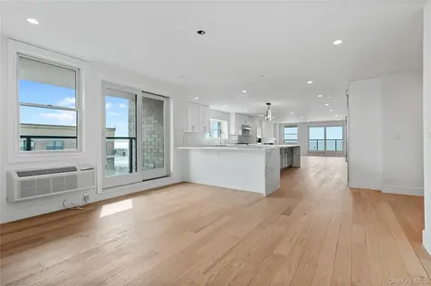 50 W Broadway Long Beach NY 11561