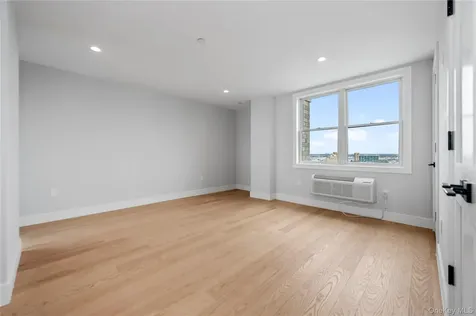 50 W Broadway Long Beach NY 11561